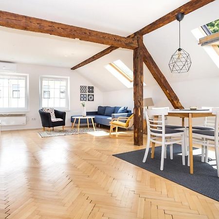 Heart Of Downtown Suite Szarajevó Kültér fotó