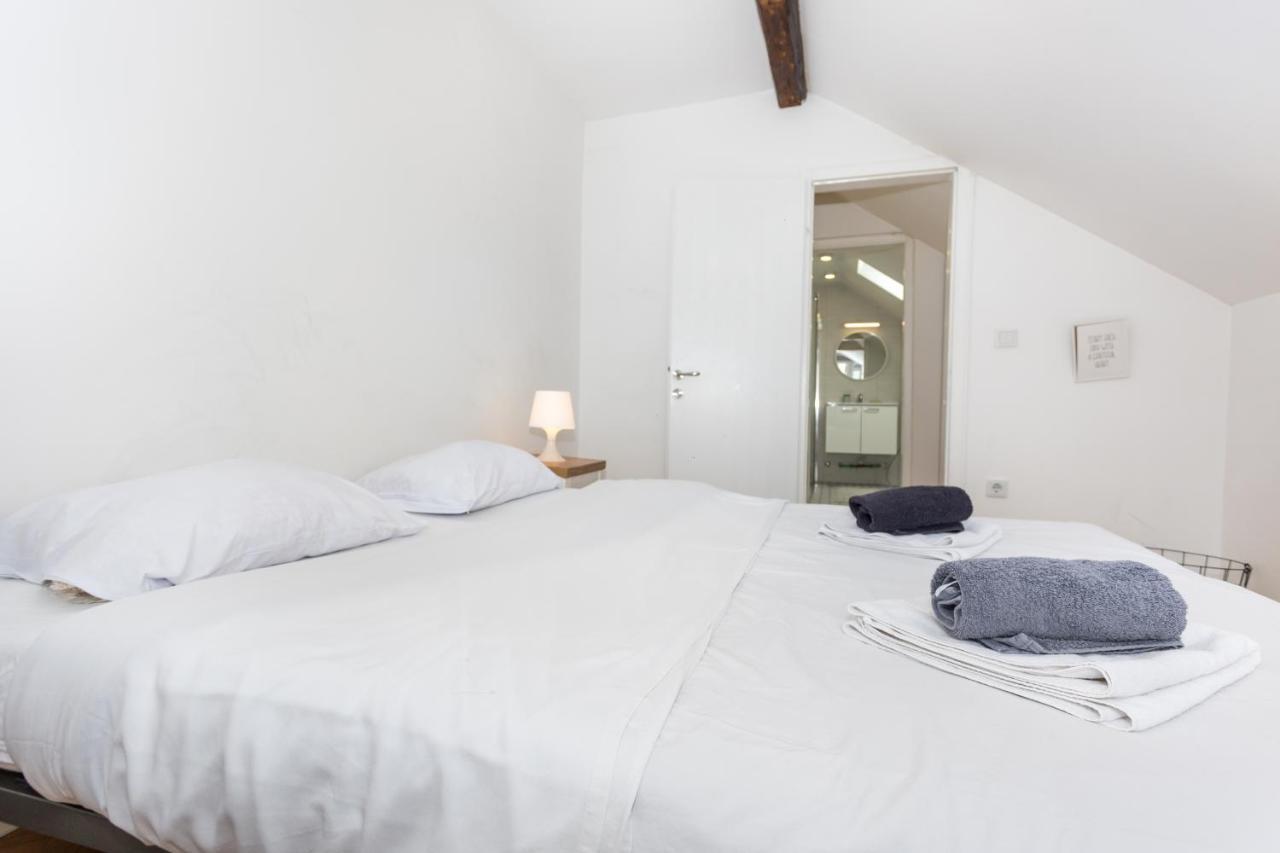 Heart Of Downtown Suite Szarajevó Kültér fotó